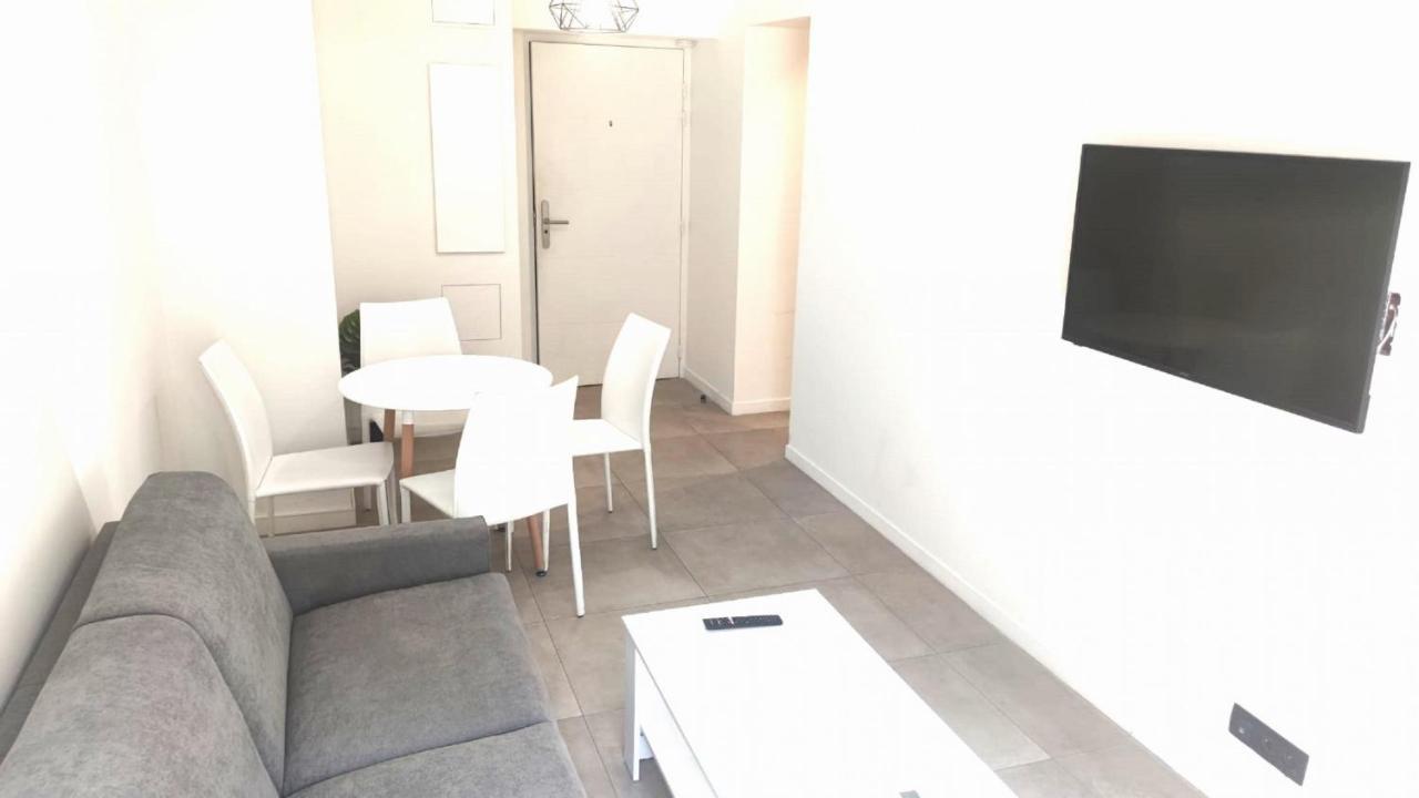 Appartamento Baie Des Anges Proche 102 *